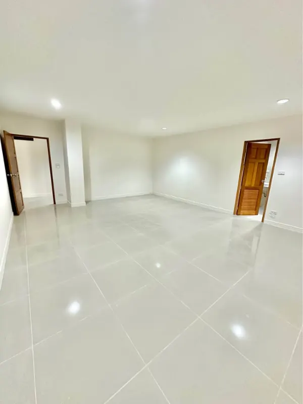 A spacious 2-bedroom, 2-bathroom condo in the heart of Hua Hin – photo 9